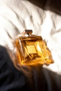 مسك الختام والحرير الأبيض - نصف تولة (Velvet Silk Musk)